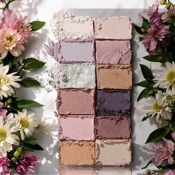 NEW Bobbi Brown Crystal Drama Eyeshadow Palette - Limited Edition Makeup - Picture 5 of 16